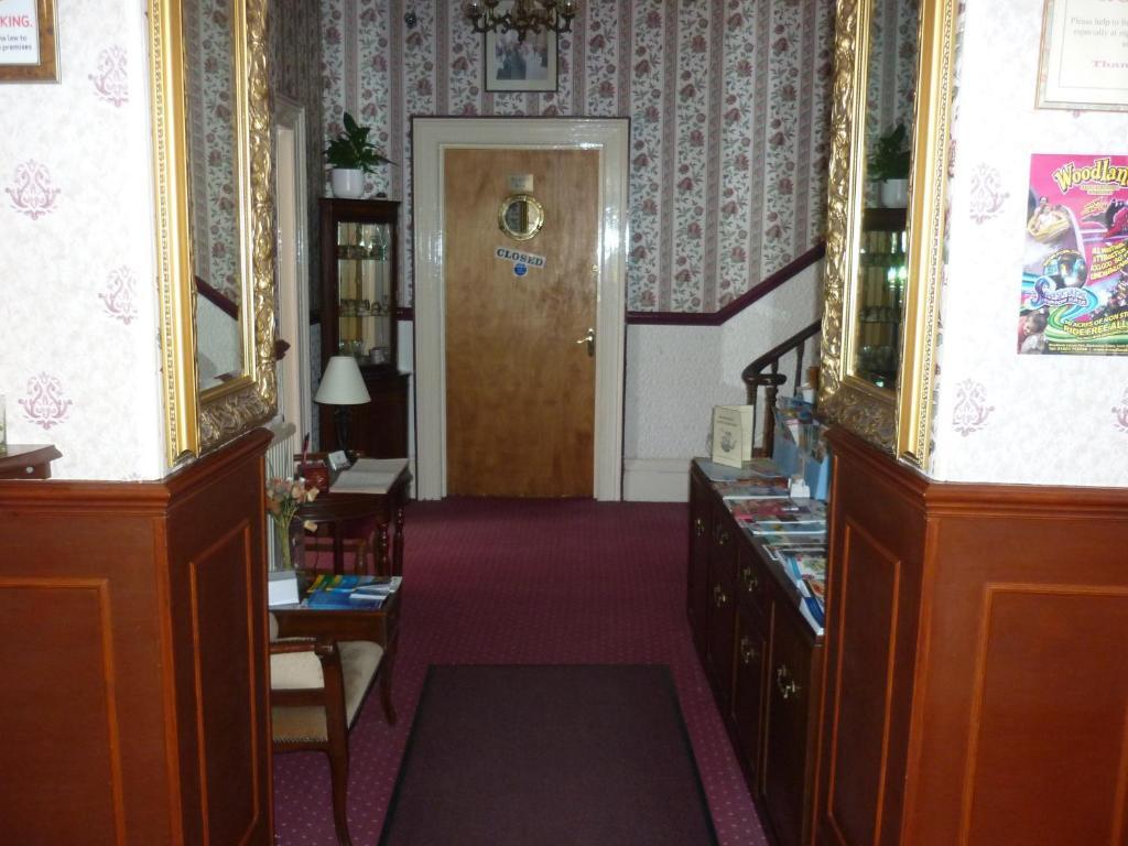 Ashwood Grange Bed and Breakfast Torquay Εξωτερικό φωτογραφία