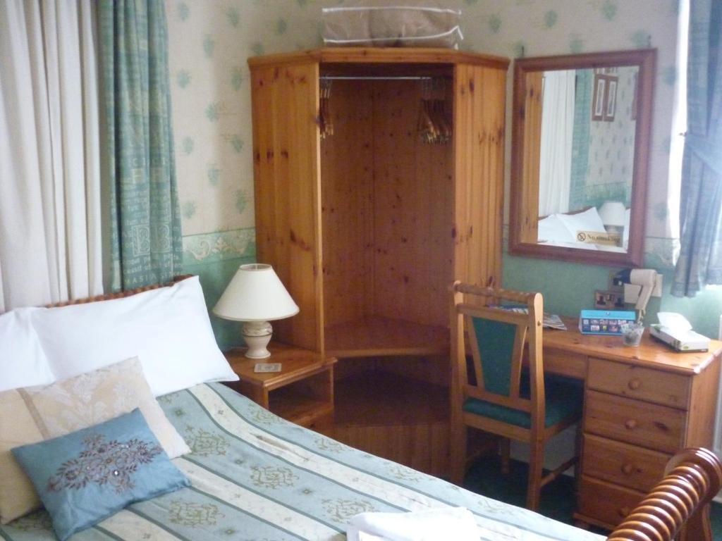 Ashwood Grange Bed and Breakfast Torquay Δωμάτιο φωτογραφία