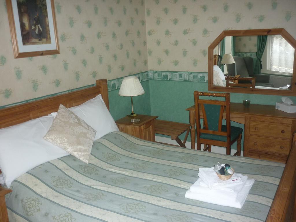 Ashwood Grange Bed and Breakfast Torquay Εξωτερικό φωτογραφία