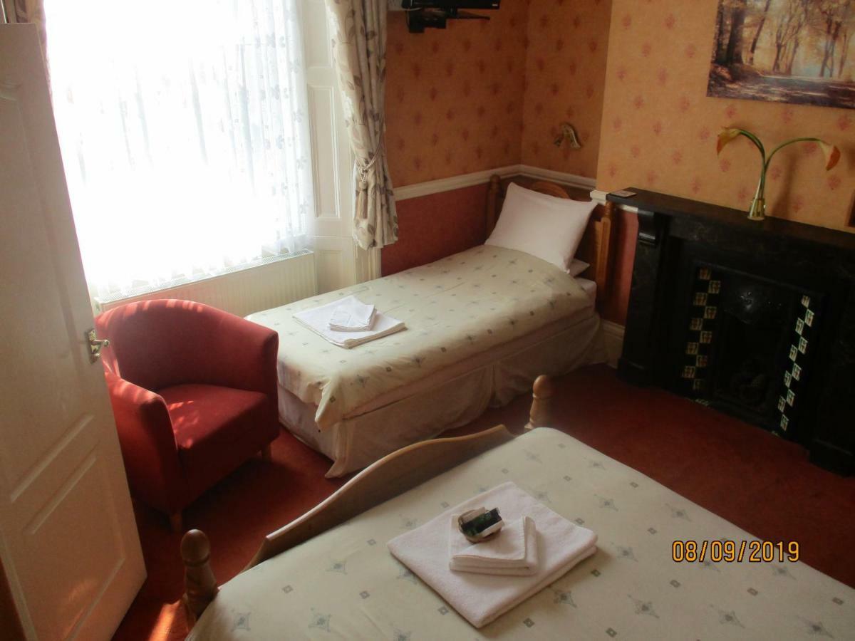 Ashwood Grange Bed and Breakfast Torquay Εξωτερικό φωτογραφία